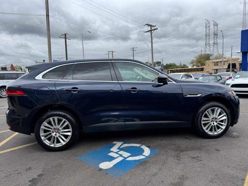 2017 Jaguar F-PACE 35t Prestige