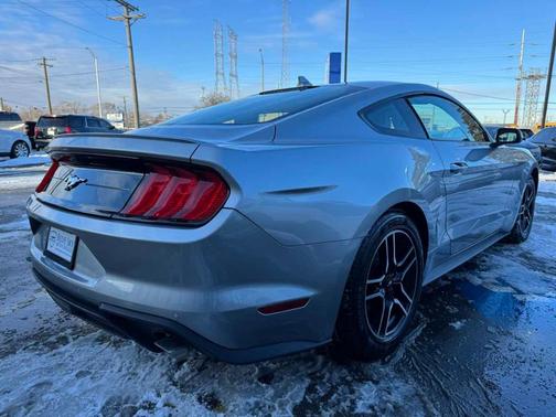 2022 Ford Mustang EcoBoost Premium