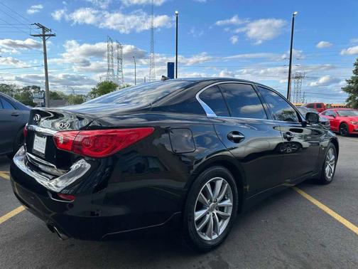 2015 INFINITI Q50 Premium