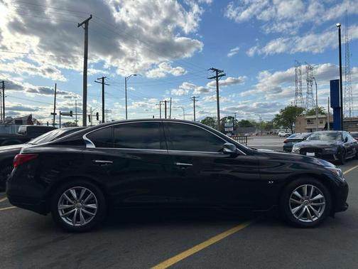 2015 INFINITI Q50 Premium