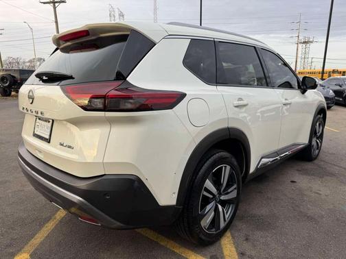 2023 Nissan Rogue SL