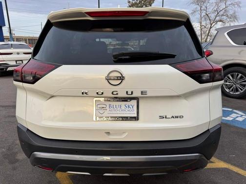 2023 Nissan Rogue SL