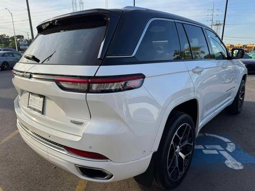 Bright White Clearcoat 2022 Jeep Grand Cherokee 4xe Summit