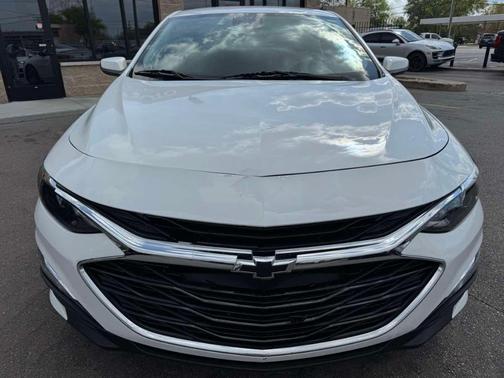 Summit White 2022 Chevrolet Malibu RS
