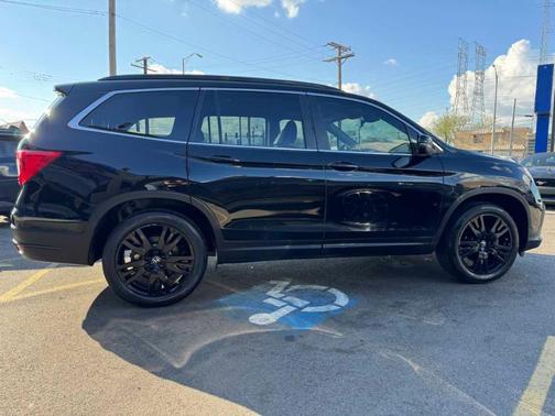 Crystal Black Pearl 2022 Honda Pilot Special Edition