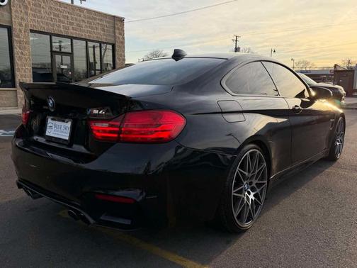 Black Sapphire Metallic 2016 BMW M4 Base