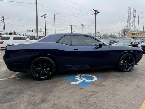 2017 Dodge Challenger SXT