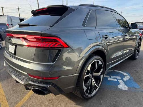 Daytona Gray Pearl Effect 2021 Audi RS Q8 4.0T quattro