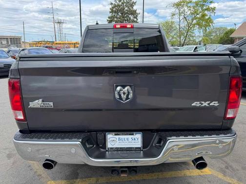 Granite Crystal Clearcoat Metallic 2018 RAM 1500 Big Horn