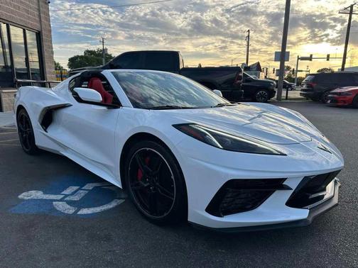 Arctic White 2024 Chevrolet Corvette Stingray w/1LT