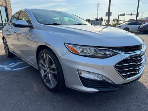 Silver Ice Metallic 2020 Chevrolet Malibu Premier