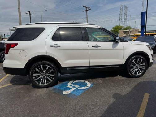 White Platinum Tri-Coat Metallic 2016 Ford Explorer Platinum