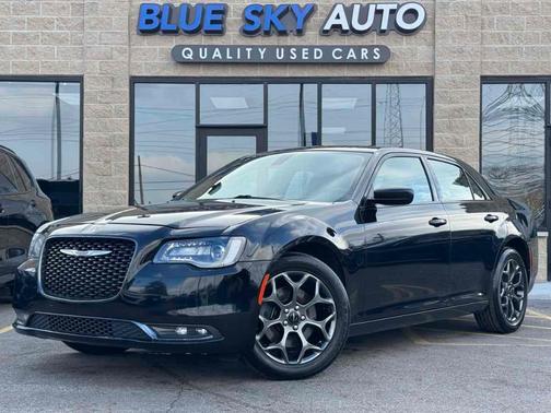 2018 Chrysler 300 S