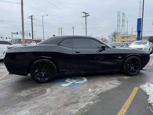 2015 Dodge Challenger SRT 392
