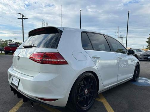 2017 Volkswagen Golf GTI S