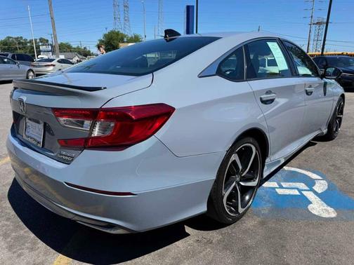Sonic Gray Pearl 2022 Honda Accord Hybrid Sport