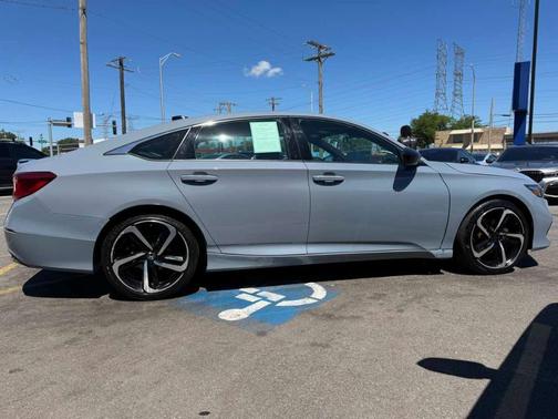 Sonic Gray Pearl 2022 Honda Accord Hybrid Sport