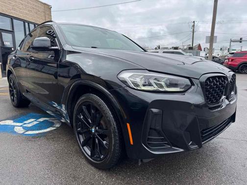 2022 BMW X4 xDrive30i