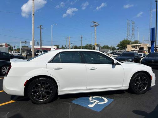 Bright White Clearcoat 2017 Chrysler 300 S