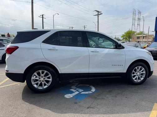 Summit White 2019 Chevrolet Equinox LS