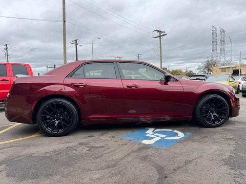 2019 Chrysler 300 Touring