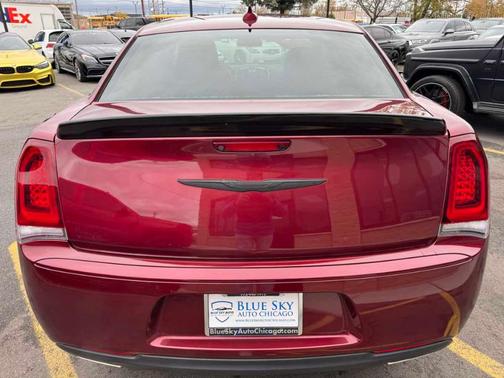 2019 Chrysler 300 Touring