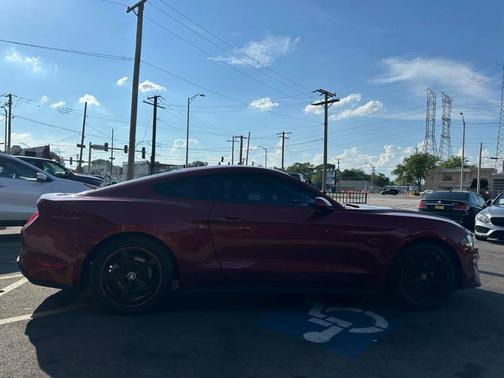 2018 Ford Mustang EcoBoost