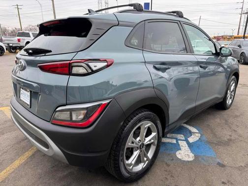 2022 Hyundai KONA SEL