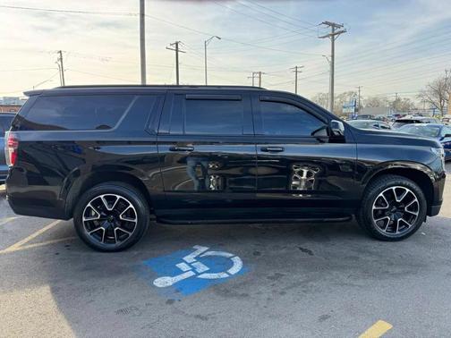 Black 2023 Chevrolet Suburban RST
