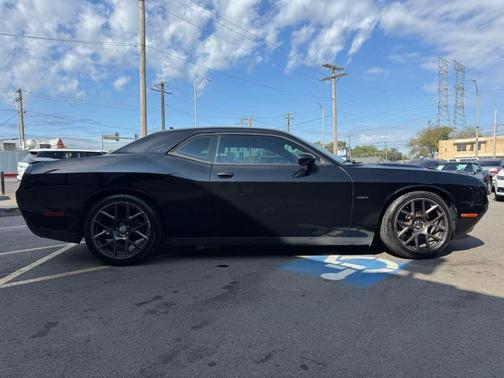 2016 Dodge Challenger R/T Plus