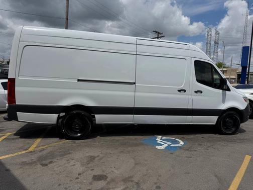 Arctic White 2023 Mercedes-Benz Sprinter 2500
