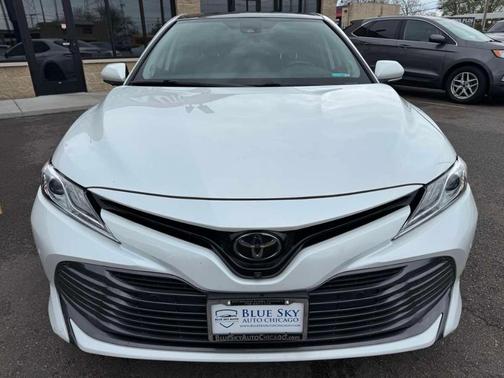Wind Chill Pearl 2019 Toyota Camry XLE