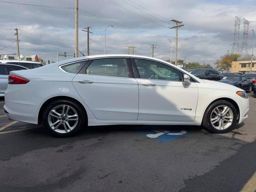 2018 Ford Fusion Hybrid SE