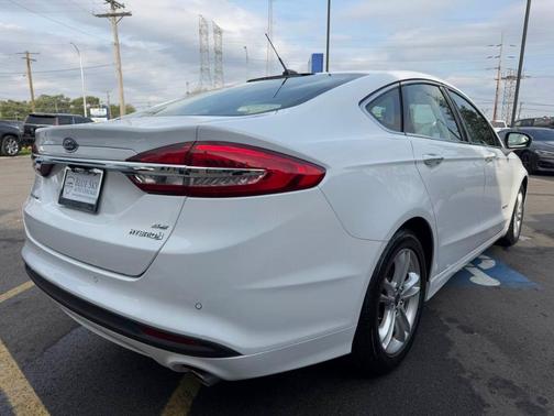 2018 Ford Fusion Hybrid SE