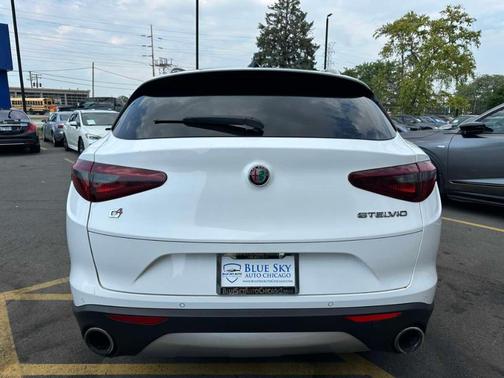 2020 Alfa Romeo Stelvio Base