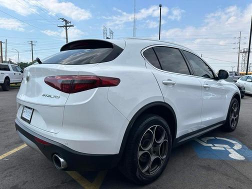 2020 Alfa Romeo Stelvio Base