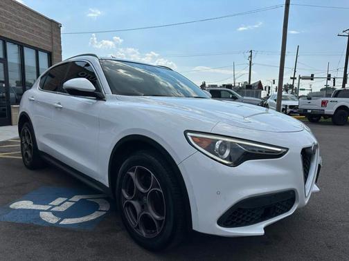 2020 Alfa Romeo Stelvio Base