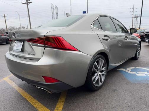 2018 Lexus IS 300 Base