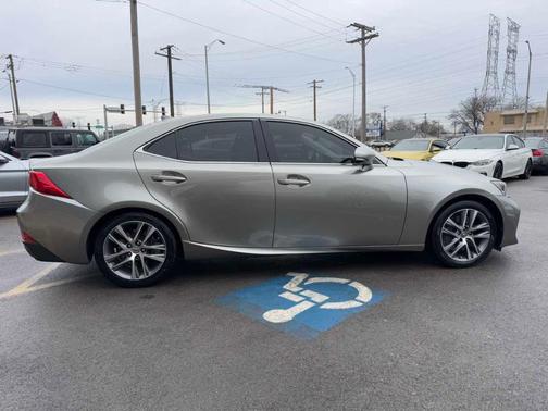 2018 Lexus IS 300 Base