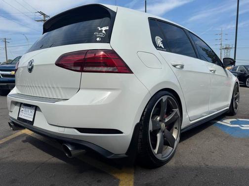 2019 Volkswagen Golf GTI 2.0T SE