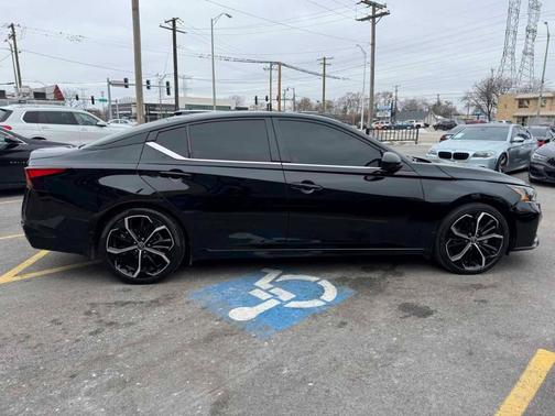 2024 Nissan Altima 2.5 SR