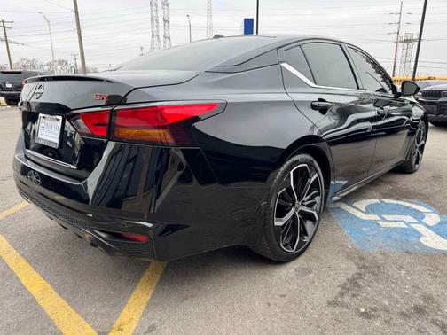 2024 Nissan Altima 2.5 SR