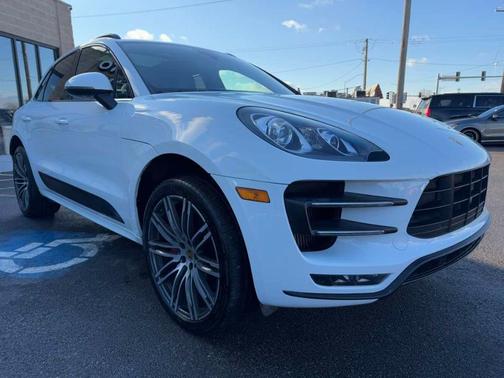 2015 Porsche Macan Turbo