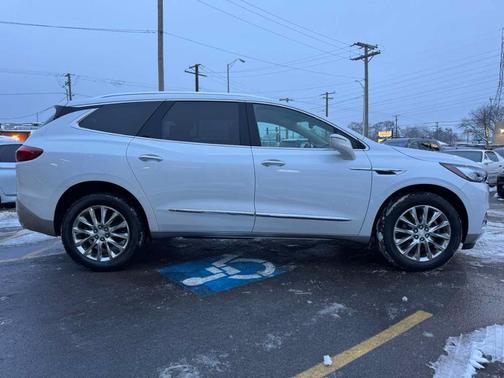 2018 Buick Enclave Essence