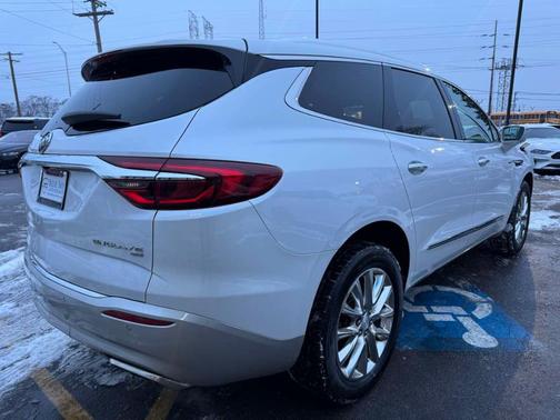 2018 Buick Enclave Essence
