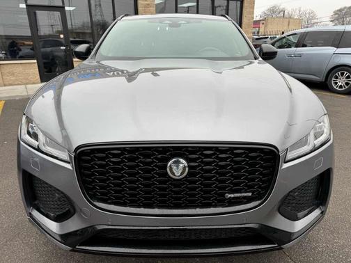 2024 Jaguar F-PACE P250 R-Dynamic S
