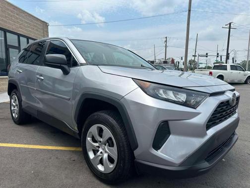 2022 Toyota RAV4 LE