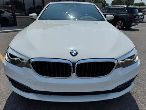 Alpine White 2019 BMW 530 i