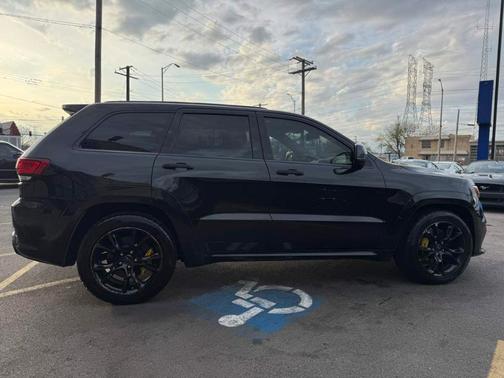 Brilliant Black Crystal Pearl 2012 Jeep Grand Cherokee SRT8