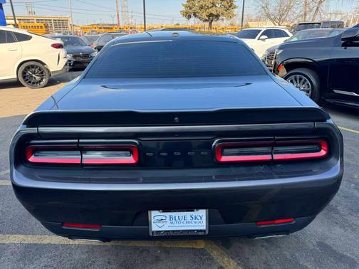 2022 Dodge Challenger SXT